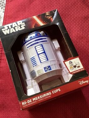 Disney Star Wars R2-D2 Measuring cups  in box